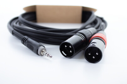 Adaptateur pour câble audio stéréo 3,5mm vers 2x connecteur RCA, câble en Y